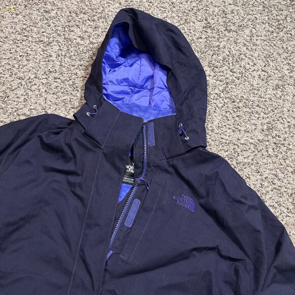 The North Face Womens M Purple Hooded Waterproof Jacket W/ Fleece Lined Interior - Picture 3 of 8